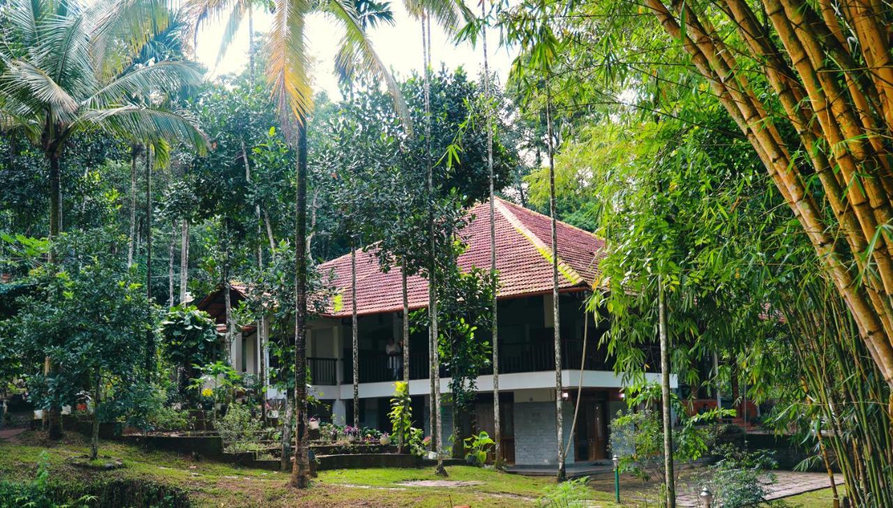 Bamboo Creek Resort Vaduvanchal Exterior foto